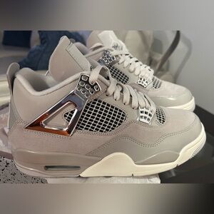 WMNS AIR Jordan Frozen Moment